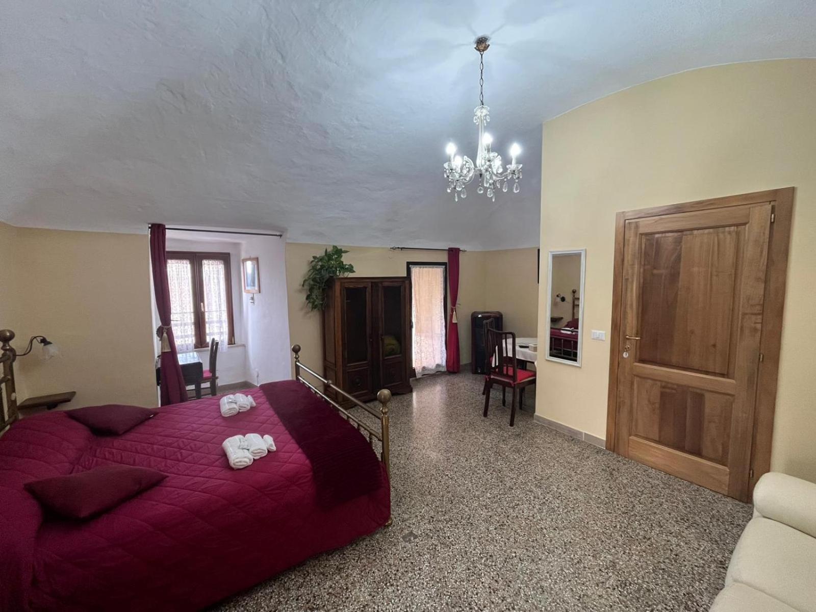 La Torre Della Piramide Hotel Pitigliano Buitenkant foto