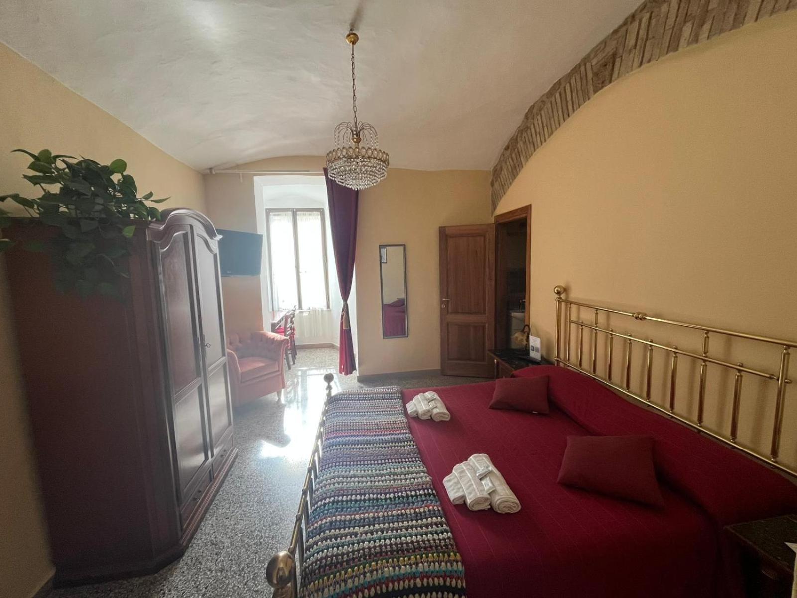 La Torre Della Piramide Hotel Pitigliano Buitenkant foto
