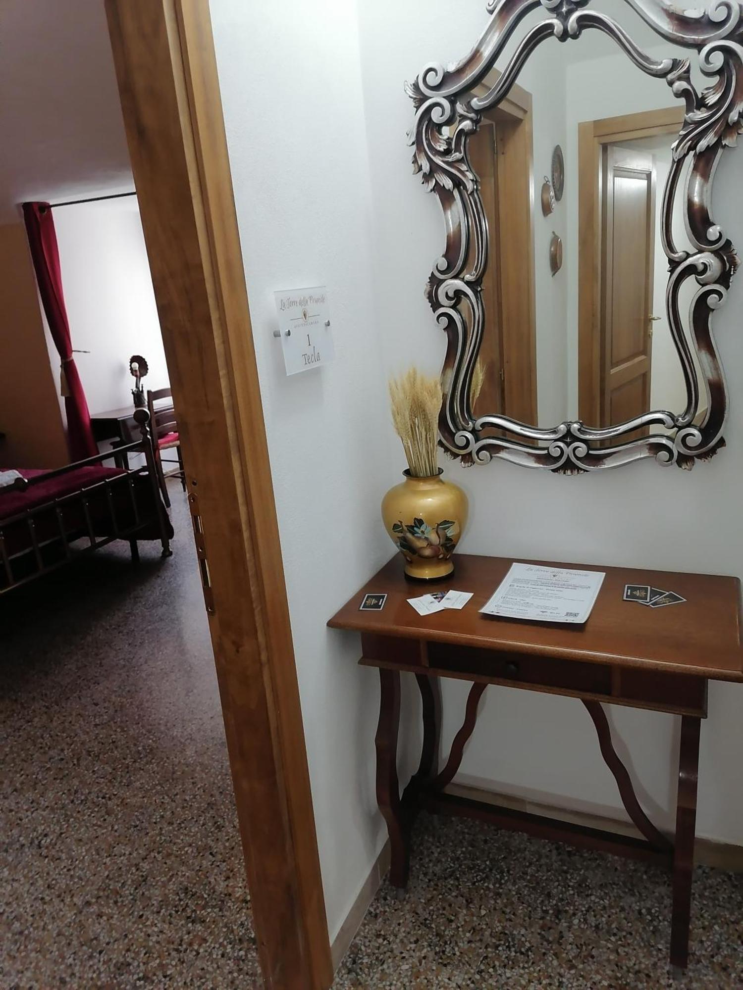 La Torre Della Piramide Hotel Pitigliano Buitenkant foto